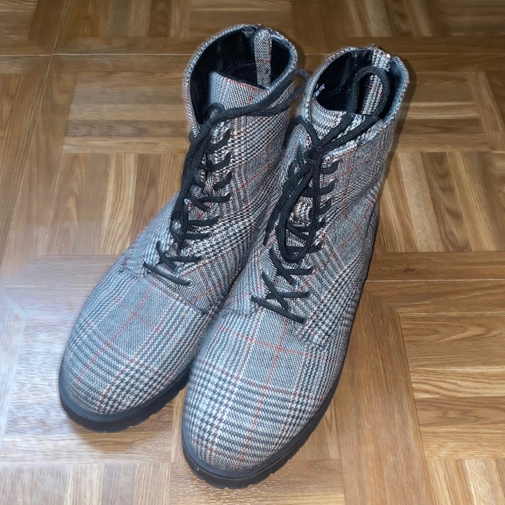 size 10 womens red, black, and white boots